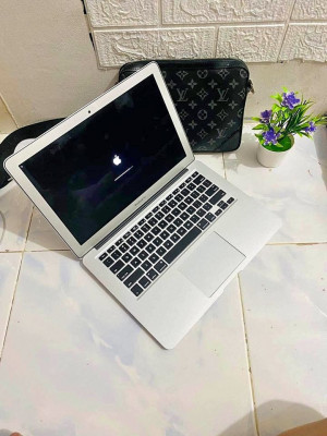 Macbook Air 11-inch, Early 2015