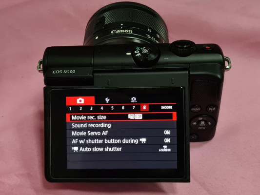 Canon EOS M100