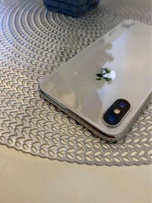 iPhone X 64 silver factory unlocked complete