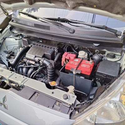 2013 Mitsubishi Mirage MT