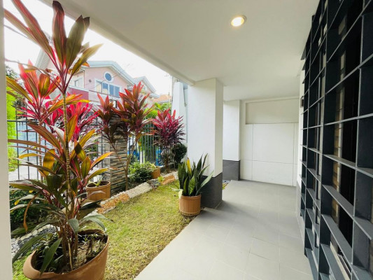 House For Sale in Greenwoods Exec Village Pasig