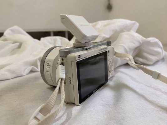 Samsung NX 3000 Mirrorless Camera