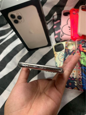 iPhone 11 Pro 64GB (Factory Unlocked)