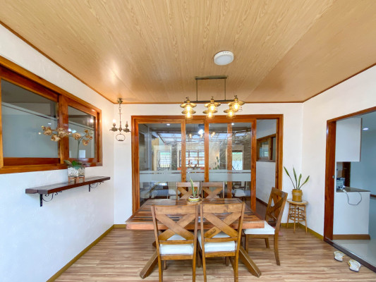 Amazing Stylish House and Lot for Sale near Trinoma, Quezon City.