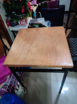 Heavy duty Table