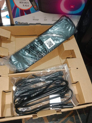 JBL PARTYBOX ON THE GO WITH 2 MIC