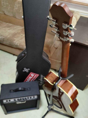 Epiphone AJ-210CE w/ hard case w/ FREE Chard GT-15 guitar amplifier