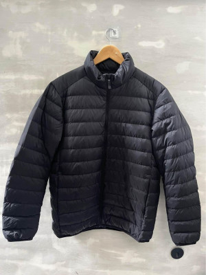 Uniqlo Puffer Light Down Jacket