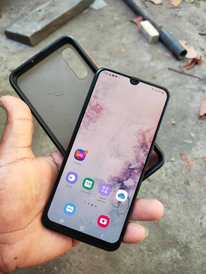 Samsung a50 6gb 128gb no issue