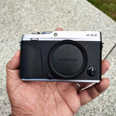 Fujifilm XE3 (126 Clicks Only)( Super Mint Condition)(With Freebies)