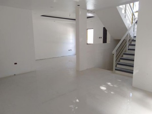 House and Lot - Sta. Rosa, Laguna