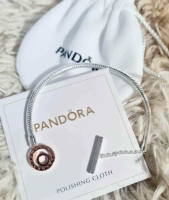 Signature Two-tone Logo T-Bar Snake Bracelet