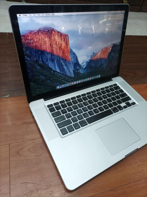 MacBook Pro  (15-inch)