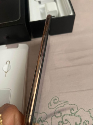 iPhone XS Max 256gb fu gold color