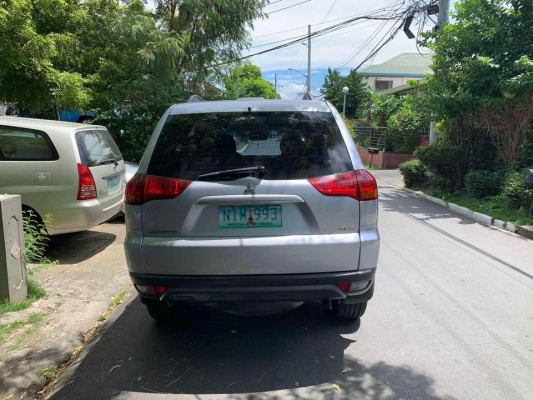 2010 Mitsubishi montero sport