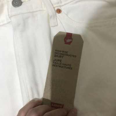 Levis white denim skirt