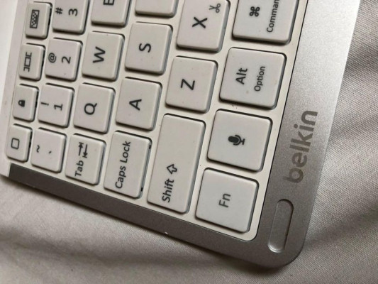 Belkin Fastfit Bluetooth Keyboard for 9.7"