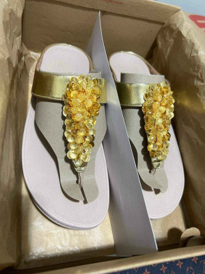 Fitflops Crocs Superdry adidas