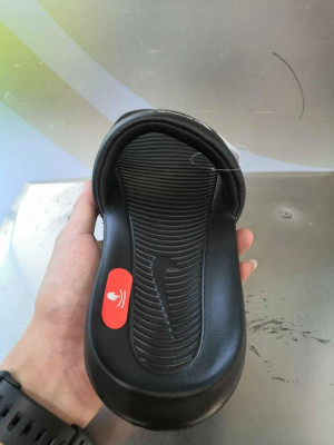 Nike Victori One Slides