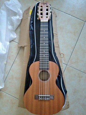 Clifton Guitalele