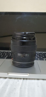 Canon EF 85mm f1.8 USM Prime Lens-