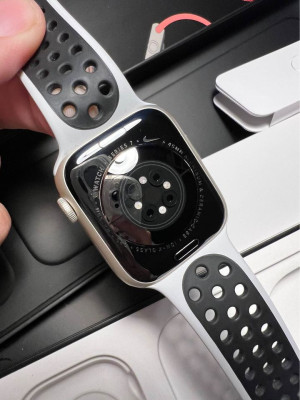 Apple Watch 7 Series Nike 45mm GPS Starlight