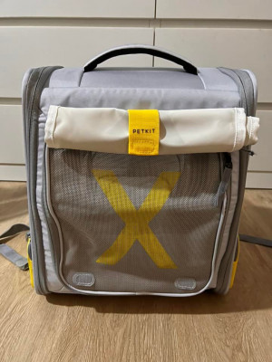 PETKIT PORTABLE BACKPACK FOR FUR BABIES (BRANDNEW) (FIXED PRICE)