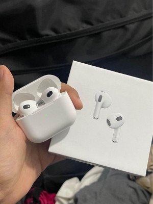 Original Airpods gen 3