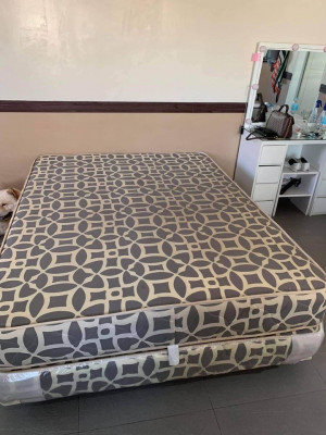 Queen size bed 60x80