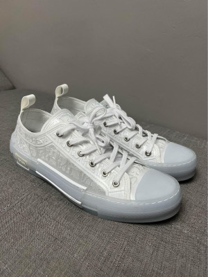 Christian Dior B23 Oblique Motif