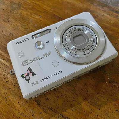 Casio Exilim EX-Z77
