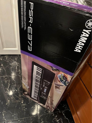 YAMAHA PSR-E373