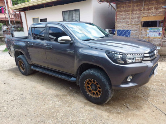 2017 Toyota hilux g