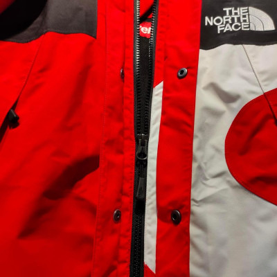 Supreme x The North Face - S LOGO Mountain Jacket