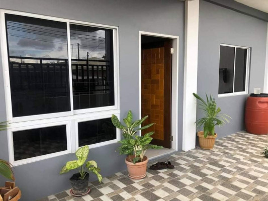 2 storey catalunan pequeño