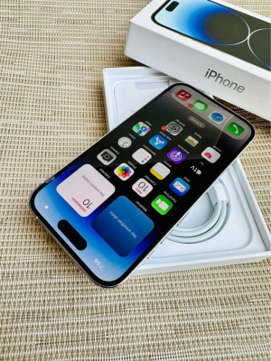 Iphone 14 pro 128gb openline Like new 1 month old 100% battery health