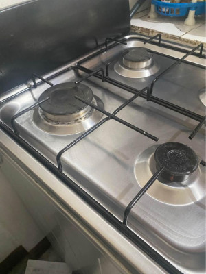 Xtreme Gas Range with oven (Preloved)