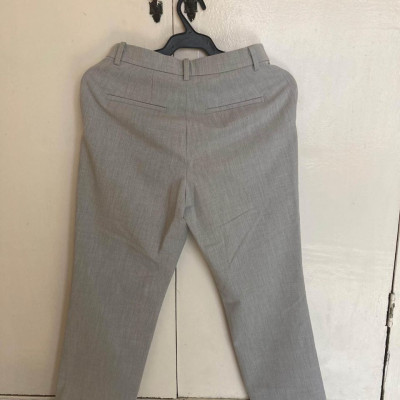 [PRE-LOVED] UNIQLO Women’s Gray Pants