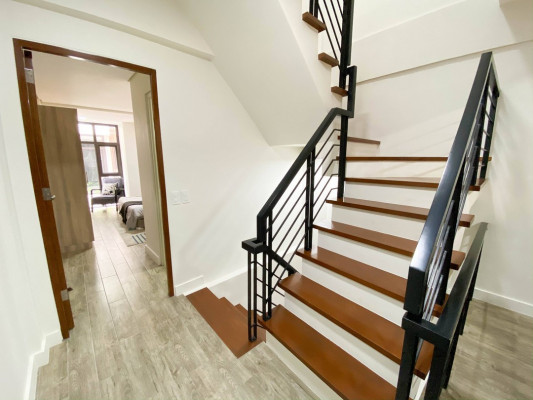 ⁣⁣⁣Fresh Modern Townhouse for sale near Cubao Aurora⠀