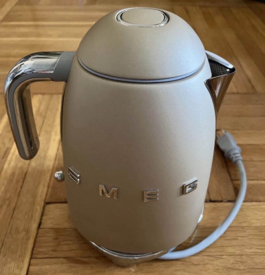 SMEG KETTLE 1.7L