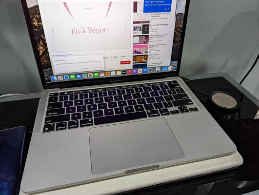 MacBook pro 2022 M2