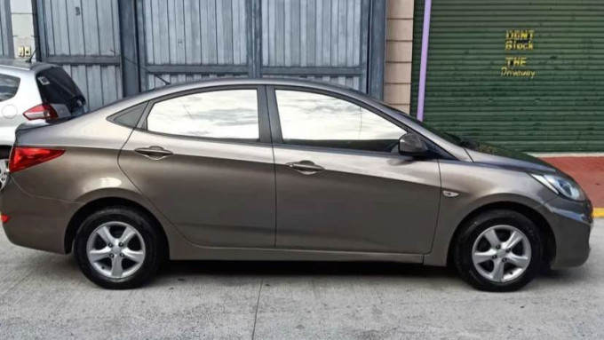 2011 Hyundai accent