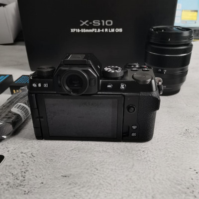 Fujifilm X-S10 Mirrorless Camera
