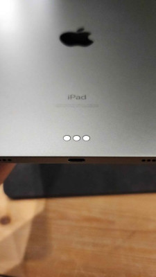 64 GB iPad Air 4 with Apple Pencil 2 and Apple Magnetic Folio