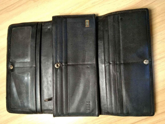 GENUINE LEATHER DAKS LONDON TRIFOLD LONG WALLET