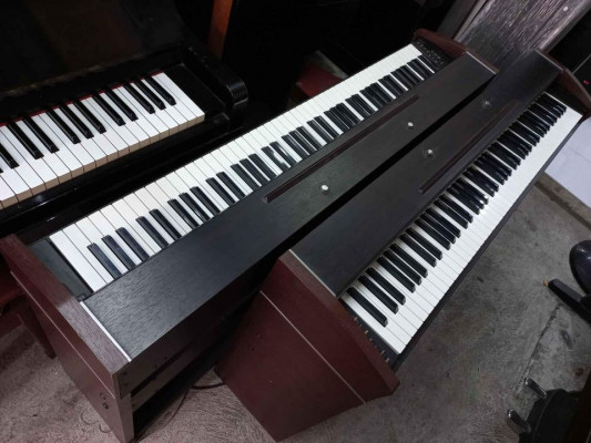 CASIO PRIVIA PX700 DIGITAL PIANO
