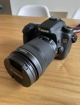 Canon EOS 70D Digital SLR Camera with 18-135mm EFS Lens