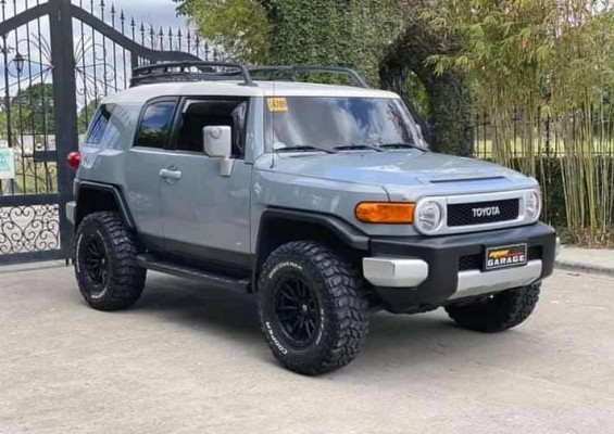 PRESYONG KAYANG KAYA MAM SER TOYOTA FJ CRUISER 4X4 2017 MODEL ACQUIRED