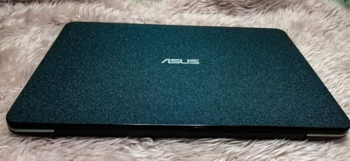 ASUS - A555L