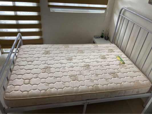 Dewfoam double size mattress | Used but not abused